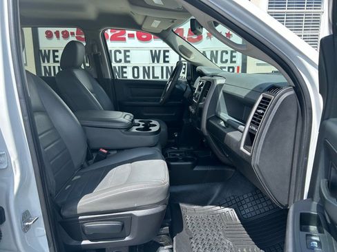 Used 2017 RAM 3500 Tradesman w/ Chrome Appearance Group image 22