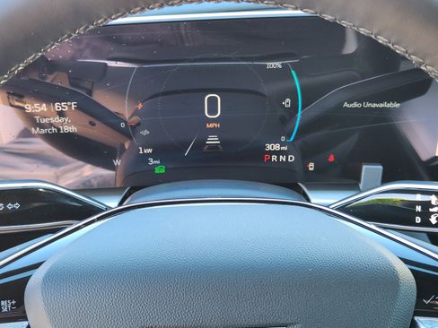 New 2025 Cadillac Lyriq Luxury image 34