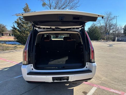 Used 2020 Cadillac Escalade ESV Luxury image 7