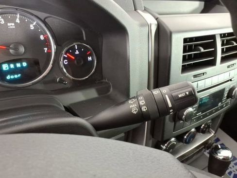 Used 2009 Jeep Liberty Sport w/ Popular Equipment Group AWD/4WD image 18