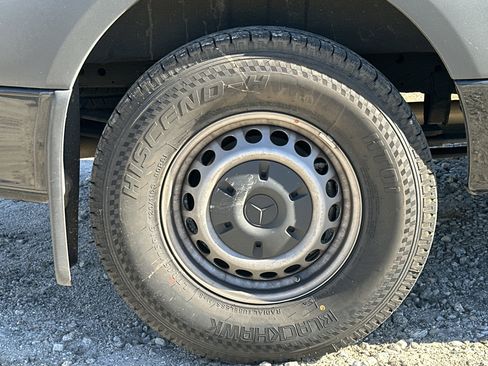 Used 2024 Mercedes-Benz Sprinter 2500 image 15