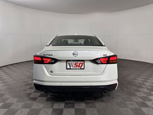 New 2025 Nissan Altima 2.5 SR image 16