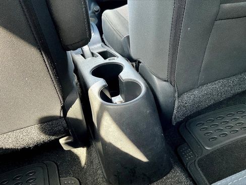 Used 2018 Nissan Versa SV image 30