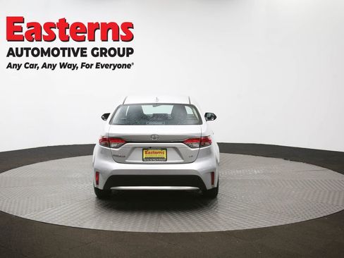 Used 2022 Toyota Corolla LE image 37