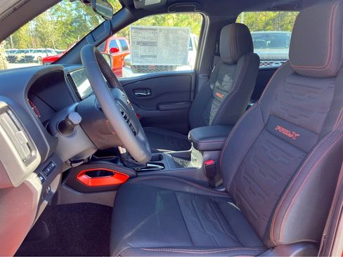 New 2025 Nissan Frontier PRO-4X w/ Tow Package AWD/4WD image 15