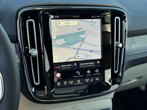 New 2026 Volvo XC40 B5 Plus w/ Protection Package Premier image 21