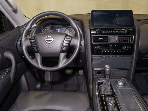 Used 2021 Nissan Armada SV w/ SV Appearance Package image 7