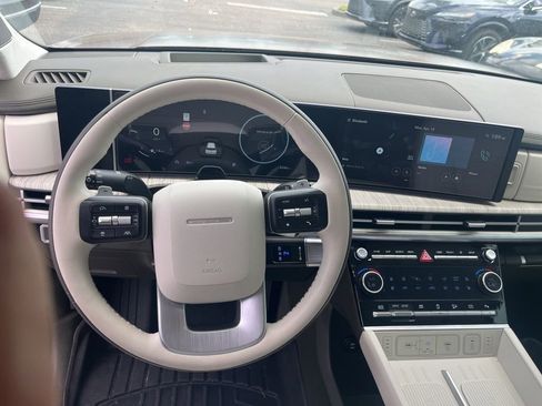 Used 2025 Hyundai Santa Fe Calligraphy image 19