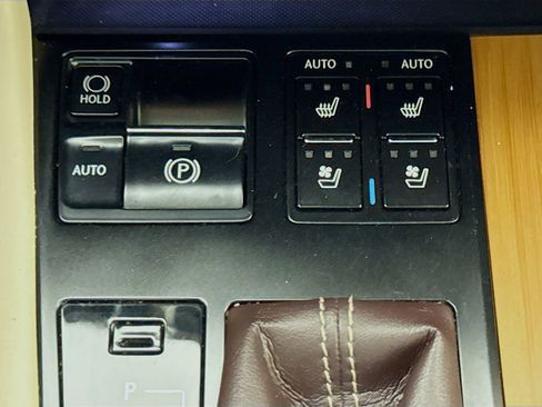 Used 2017 Lexus RX 450h AWD w/ Accessory Package image 21