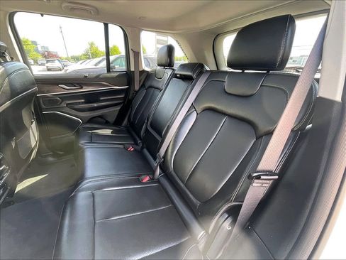Used 2023 Jeep Grand Cherokee 4WD 4xe w/ Luxury Tech Group II image 15