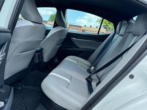 Used 2025 Toyota Camry SE AWD/4WD image 10