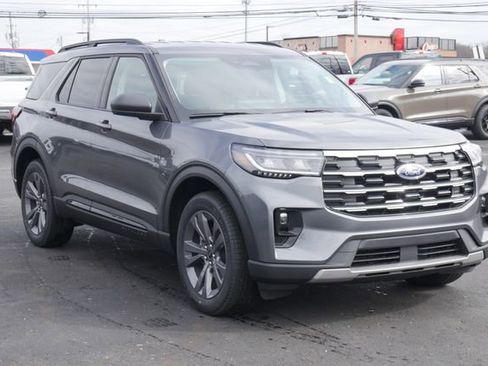 New 2026 Ford Explorer Active w/ Active Comfort Package image 7