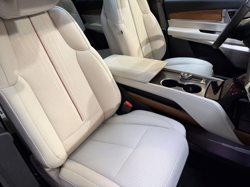 New 2026 Cadillac Vistiq Luxury AWD/4WD image 56