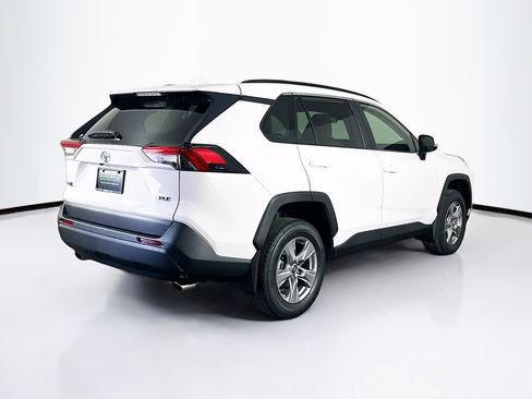 Used 2025 Toyota RAV4 XLE w/ Convenience Package image 9