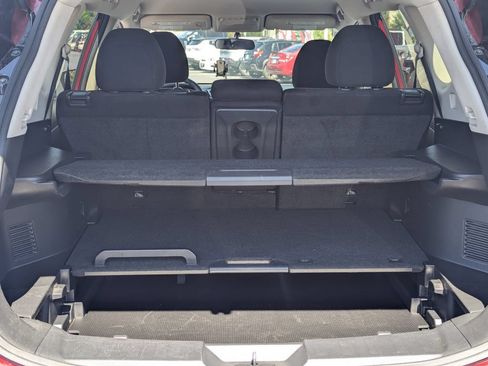Used 2014 Nissan Rogue SV AWD/4WD image 32