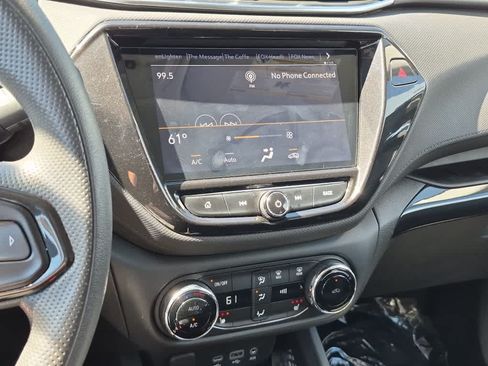 Used 2021 Chevrolet TrailBlazer LT w/ Convenience Package FWD image 13