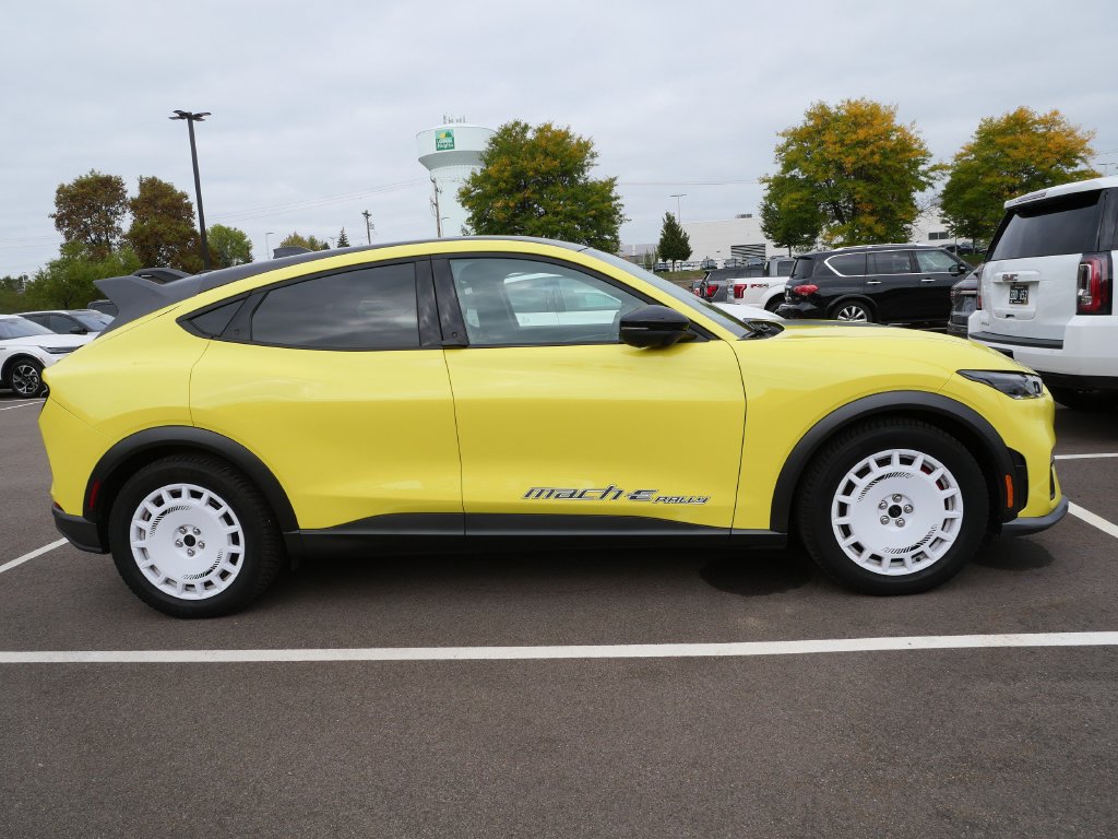 Used 2025 Ford Mustang Mach-E GT AWD/4WD image 4