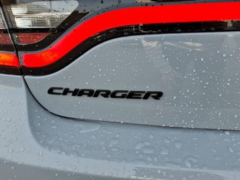 Used 2022 Dodge Charger SXT w/ Blacktop Package image 6