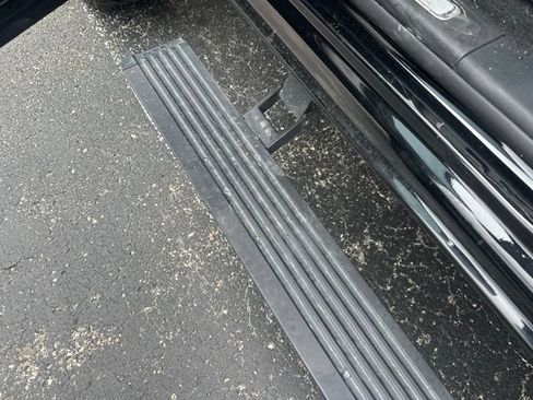 Used 2020 RAM 1500 Limited w/ Black Appearance Package AWD/4WD image 34