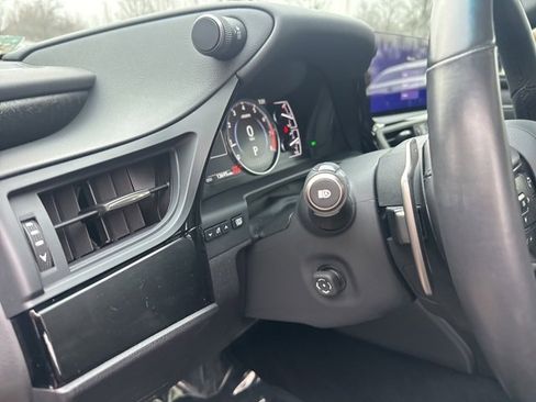 Certified 2024 Lexus ES 350 w/ Premium Package image 14