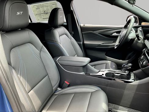 New 2026 Buick Envista Sport Touring FWD image 18
