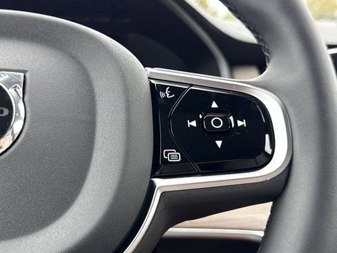 New 2026 Volvo XC90 B5 Plus w/ Protection Package image 25