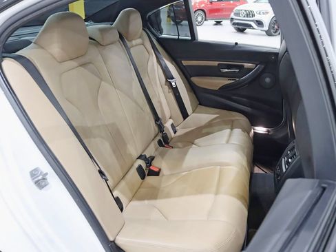 Used 2016 BMW M3 RWD image 32