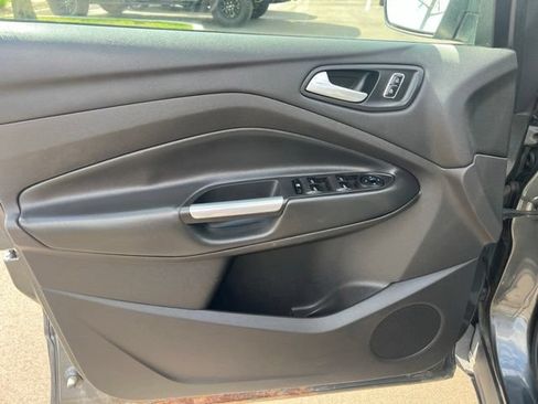 Used 2015 Ford Escape SE FWD image 18