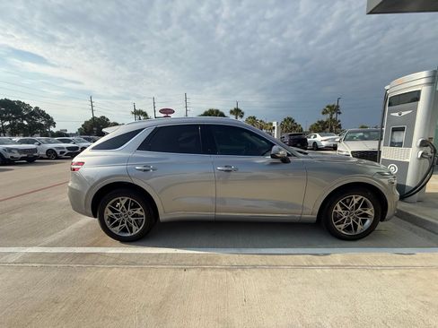 Used 2025 Genesis GV70 2.5T w/ Advanced Package AWD/4WD image 3