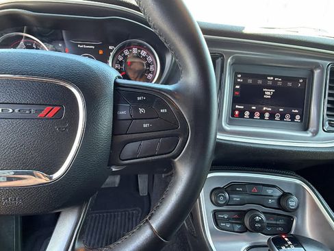 Used 2020 Dodge Challenger SXT RWD image 19