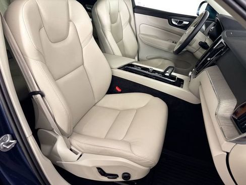 Used 2023 Volvo XC60 T8 Plus w/ Protection Package Premier image 49