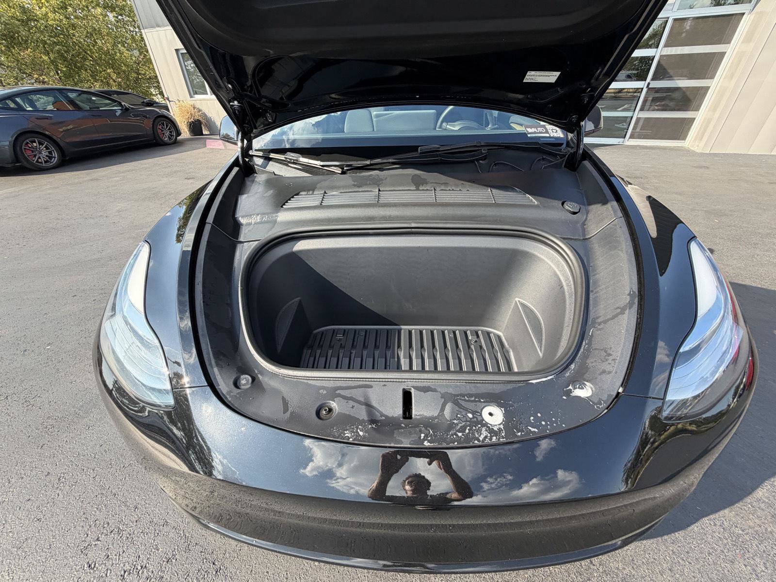 Used 2023 Tesla Model Y Long Range AWD/4WD image 27