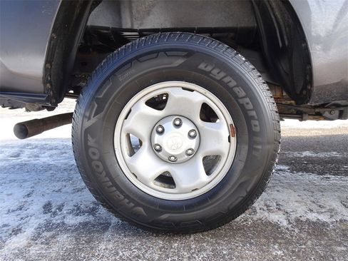 Used 2018 Toyota Tacoma SR image 26