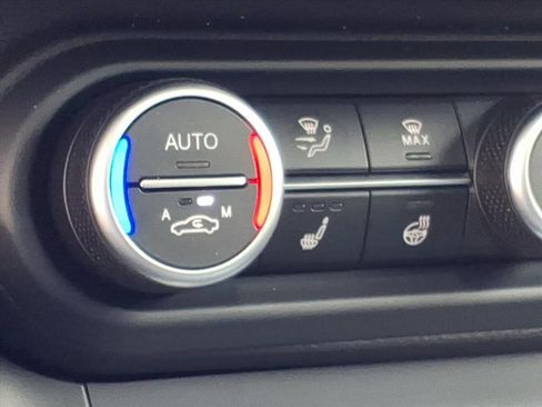 New 2025 Alfa Romeo Stelvio Sprint image 15