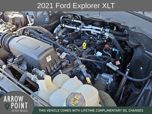 Used 2021 Ford Explorer XLT image 14