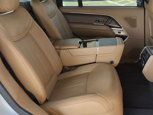 Certified 2023 Land Rover Range Rover Long Wheelbase Autobiography image 21