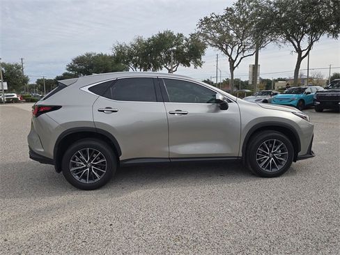 Used 2024 Lexus NX 250 FWD image 9