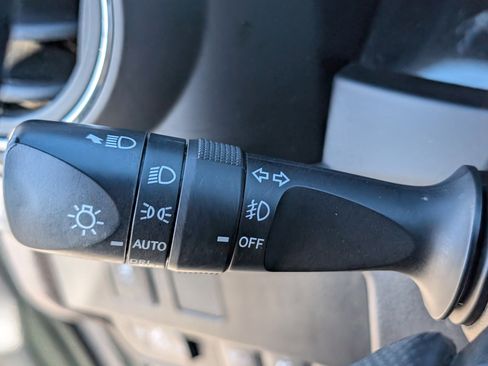 Used 2022 Toyota Tacoma TRD Off-Road image 25