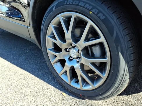 Used 2020 Buick Encore Sport Touring w/ Safety Package image 3