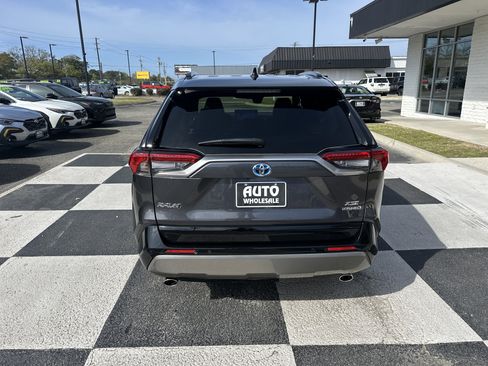 Used 2024 Toyota RAV4 XSE w/ Advanced Technology Package image 4
