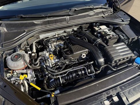 Used 2024 Volkswagen Jetta SE image 27