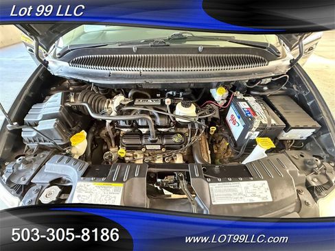 Used 2006 Chrysler Town & Country Touring w/ Trailer Tow Prep Group FWD image 22
