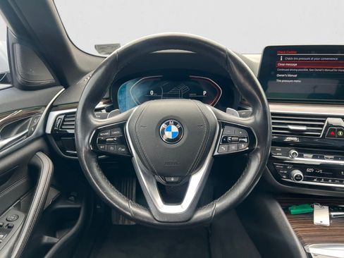 Used 2021 BMW 530i xDrive w/ Premium Package AWD/4WD image 14