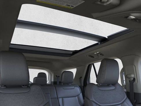 New 2025 Ford Explorer Active w/ Active Comfort Package image 22