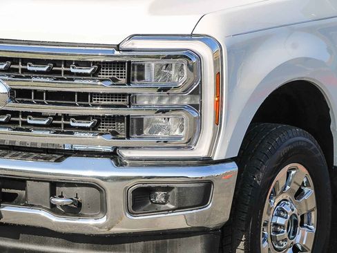 Used 2024 Ford F250 Lariat w/ Chrome Package image 8