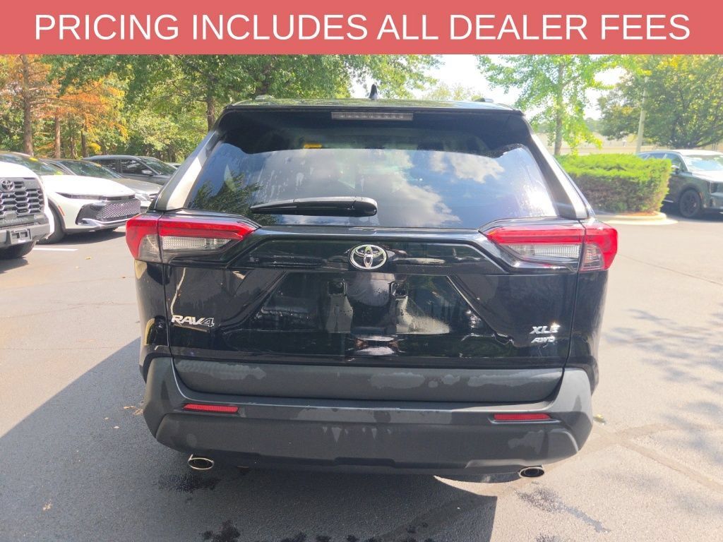 Used 2022 Toyota RAV4 XLE w/ Convenience Package AWD/4WD image 14