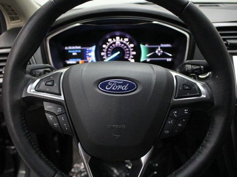 Used 2020 Ford Fusion Titanium image 10
