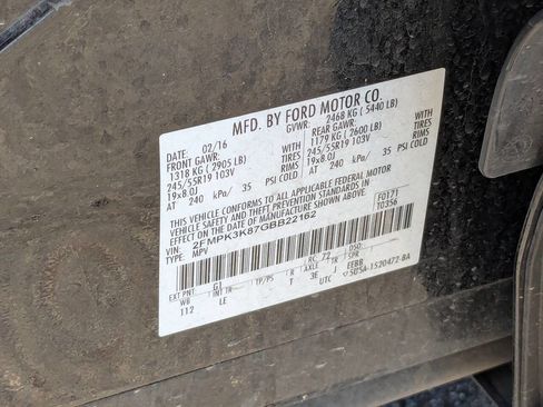 Used 2016 Ford Edge Titanium image 36