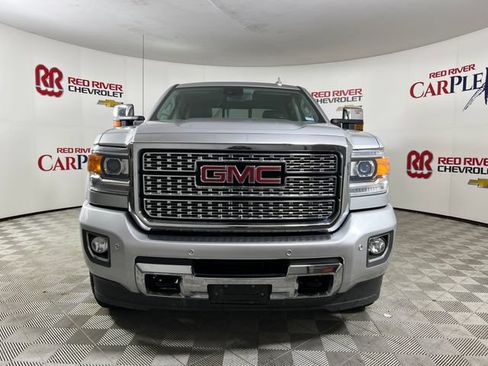 Used 2018 GMC Sierra 2500 Denali AWD/4WD image 2
