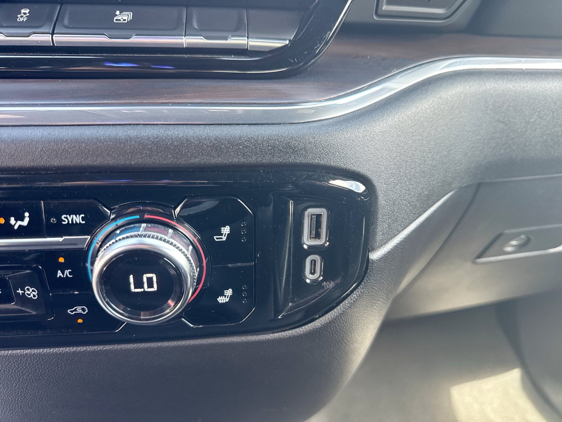 Used 2025 GMC Sierra 1500 SLT RWD image 22